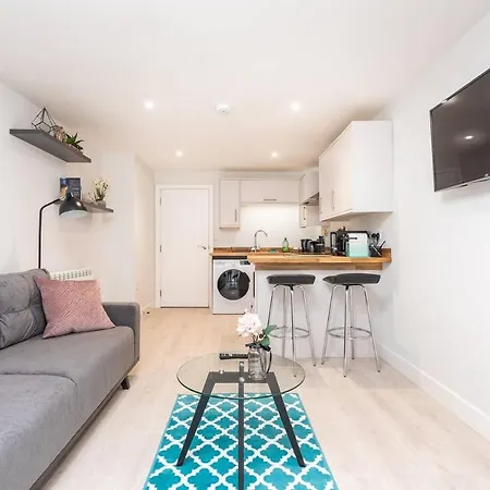 Granville House Apartment